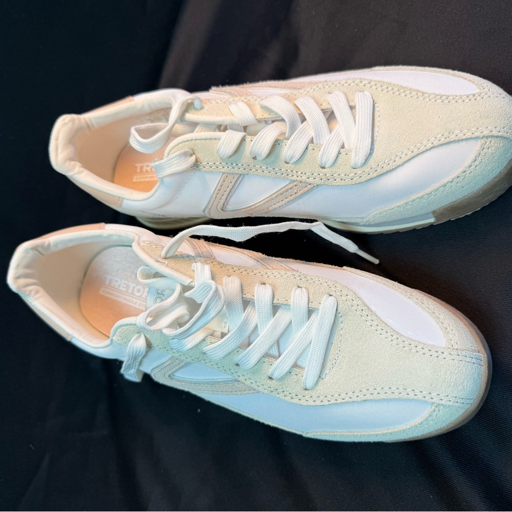 Tretorn Women's Cream Sneakers - Picture 4 of 7